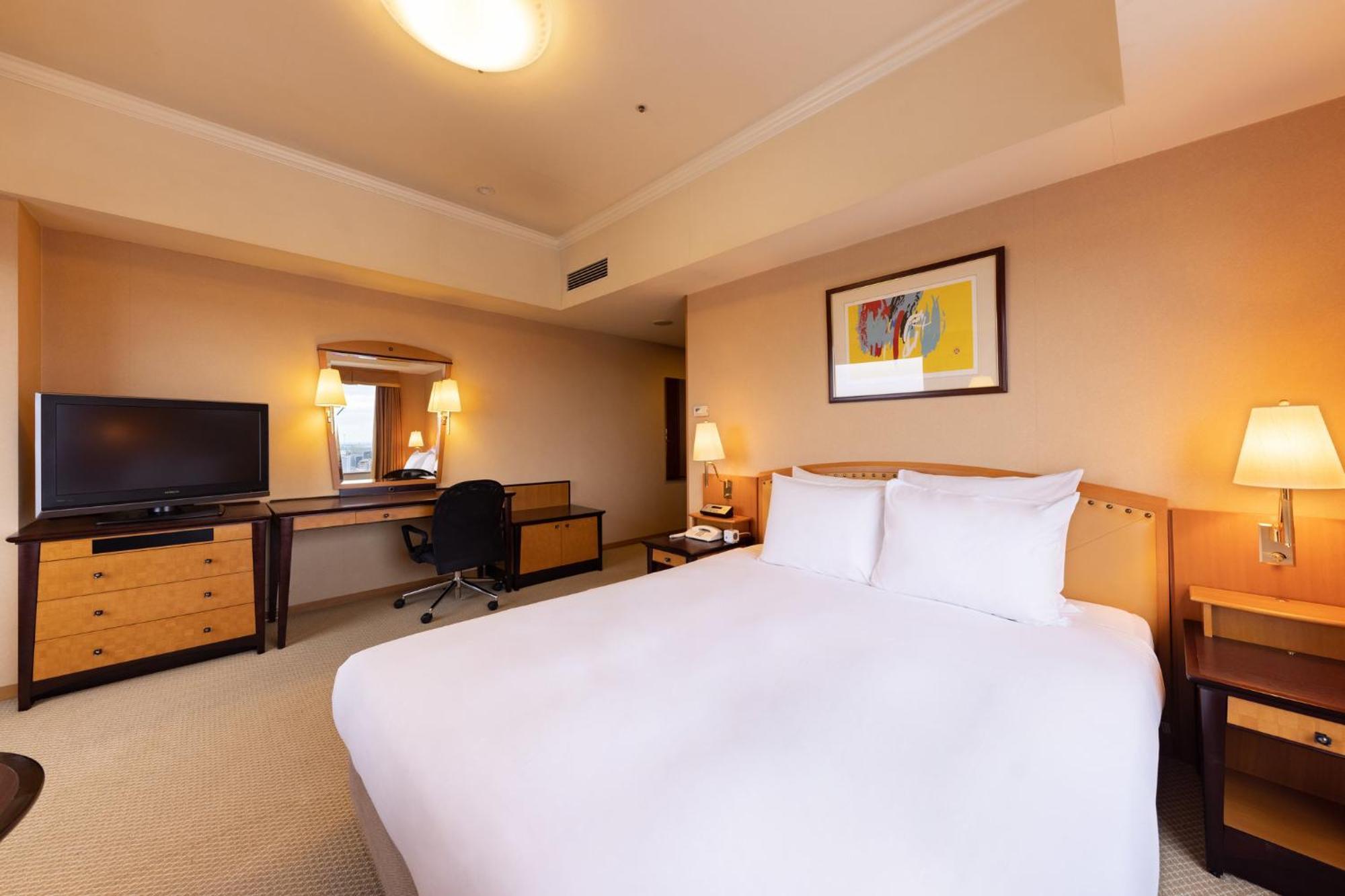 คราวน์ พลาซา อะนะ โทะยะมะ Hotel โทยามะ ภายนอก รูปภาพ