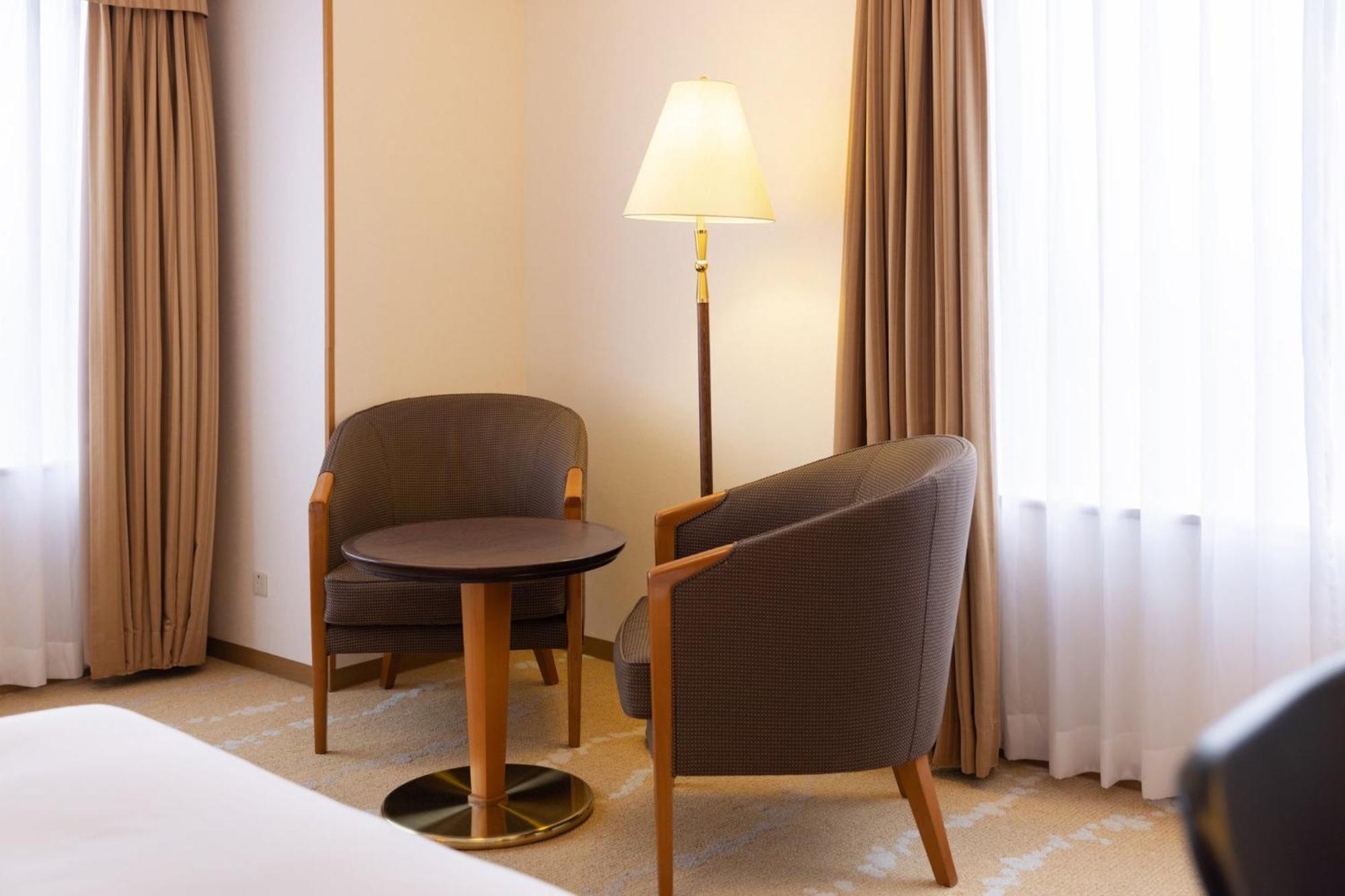 คราวน์ พลาซา อะนะ โทะยะมะ Hotel โทยามะ ภายนอก รูปภาพ