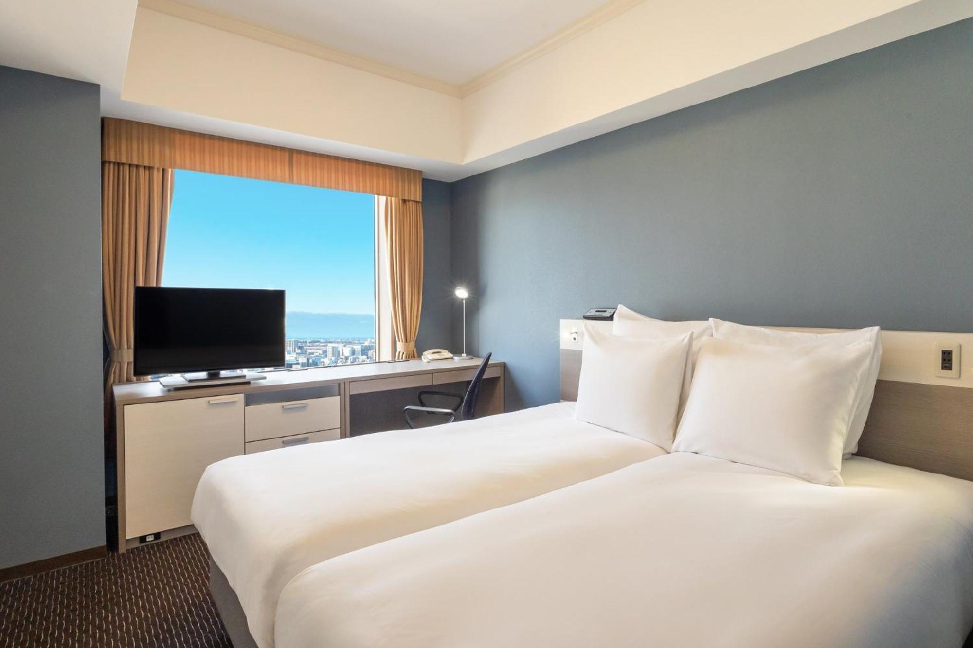 คราวน์ พลาซา อะนะ โทะยะมะ Hotel โทยามะ ภายนอก รูปภาพ